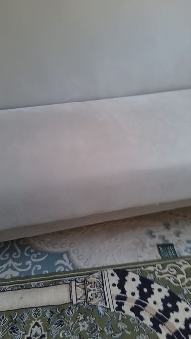 Диван сатылады 2 м