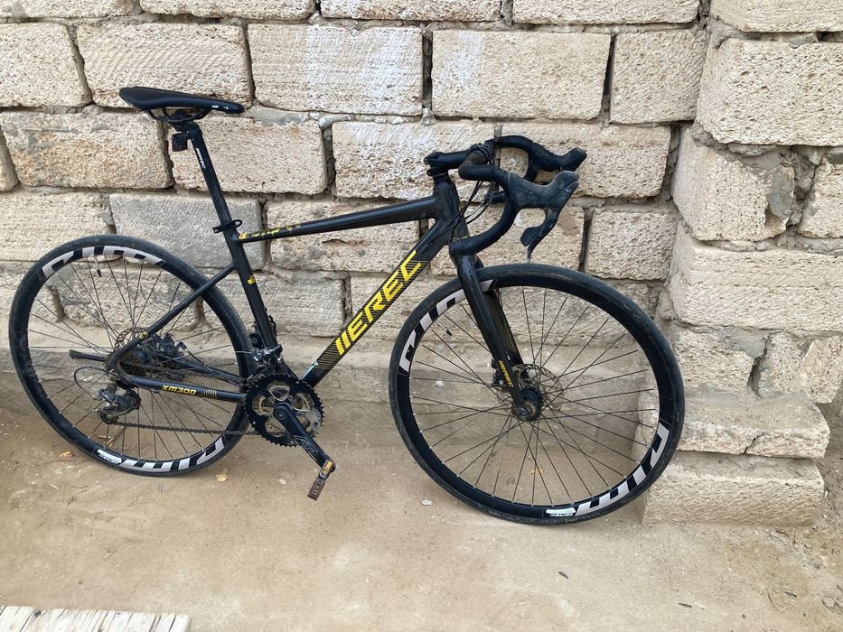 Шоссейный велосипед EREC