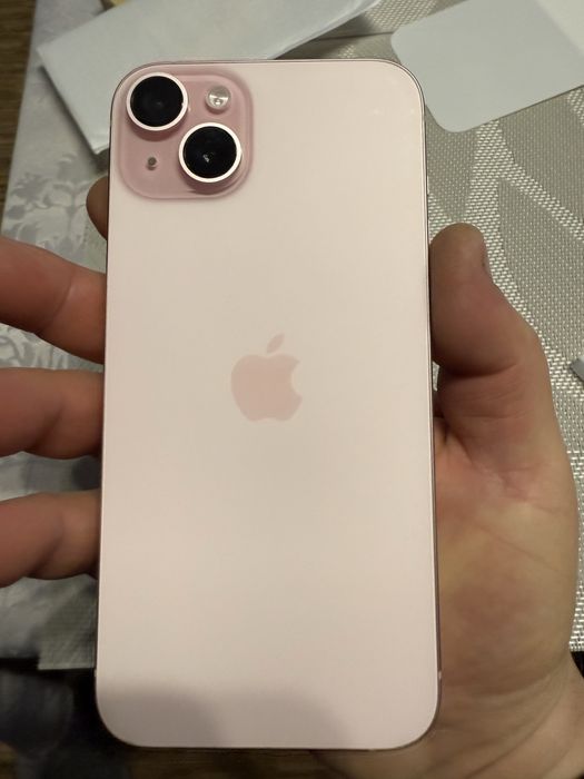 Перфектен Iphone 15 plus