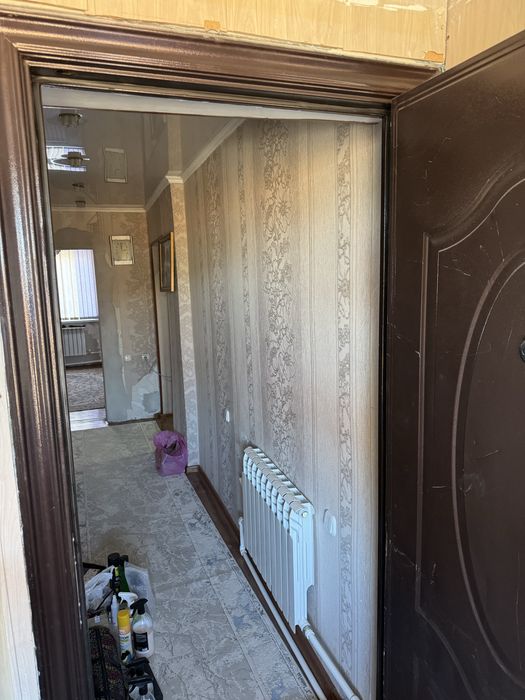 Продам металлическую входную дверь