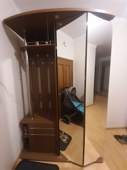 Продам шкаф для прихожей за 30тыс
