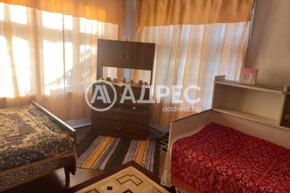 Продава се Къща в Завет - 100 кв.м за 306 €/кв.м - Снимка #4