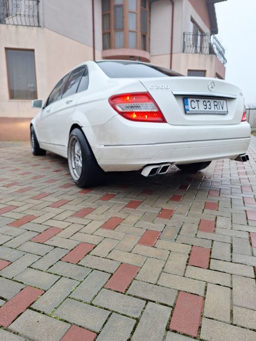 MERCEDES  C220 avangard