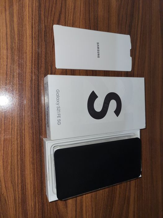 Samsung S21 FE 256 гб  Идеал янгидек