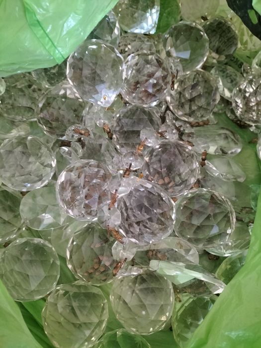 Продам красивую люстру