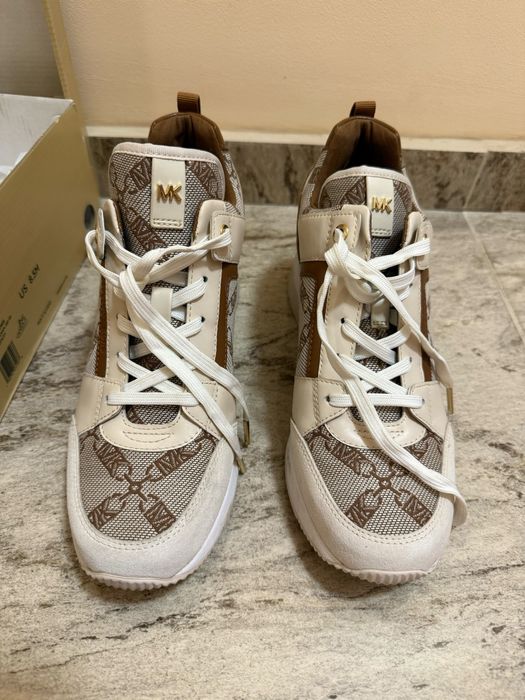 Оригинални нови обувки Michael Kors