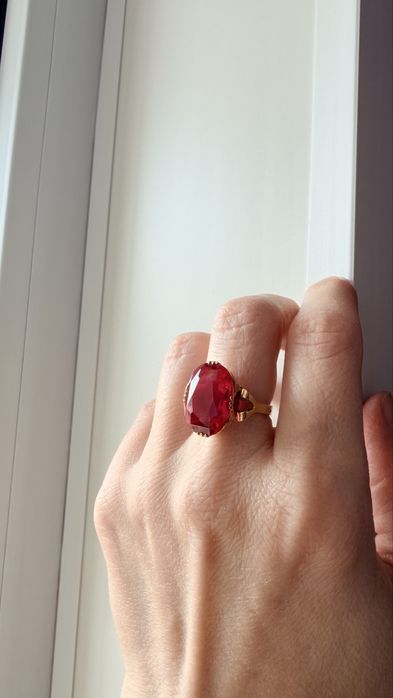 Золотое кольцо с рубином
