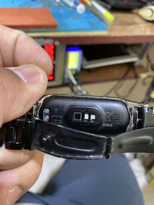 Mi band 6 yaxshi sostoyaniyada