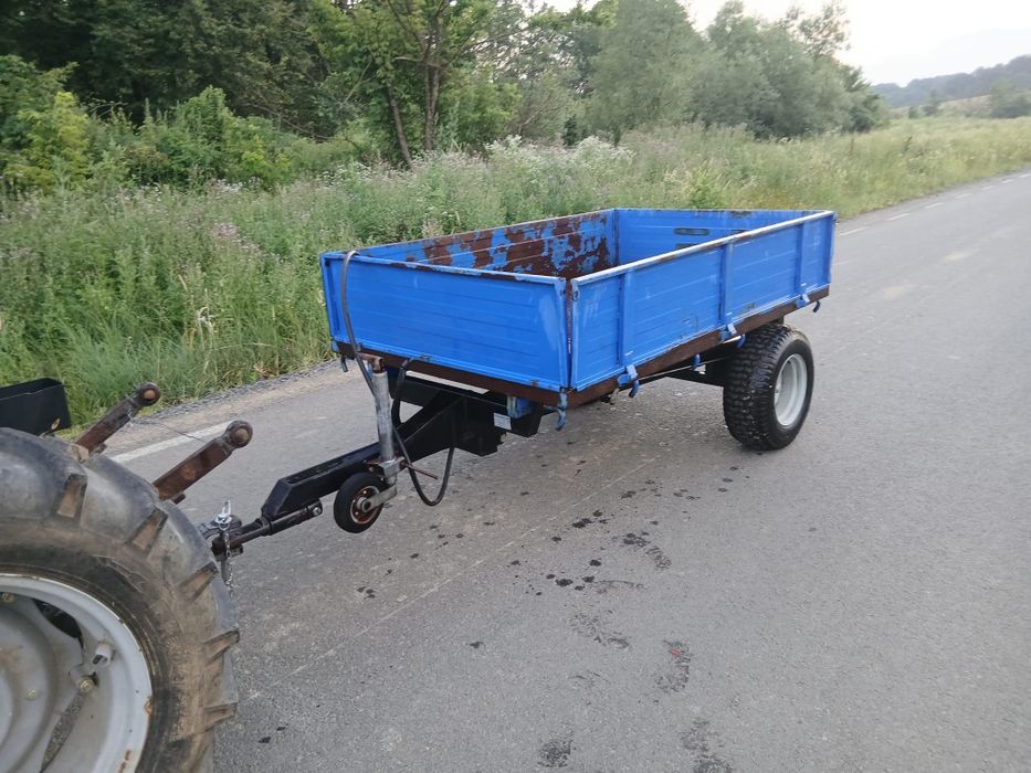 Remorca pentru tractor basculabila , recent adusa