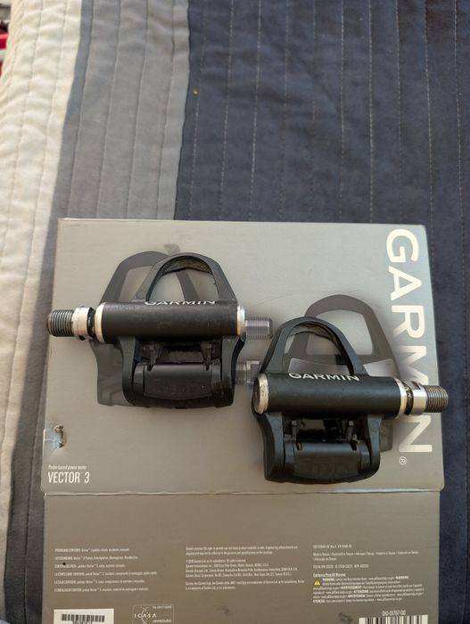 Vând power meter Garmin Vector 3 dual