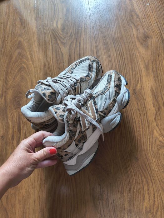 Маратонки new balance