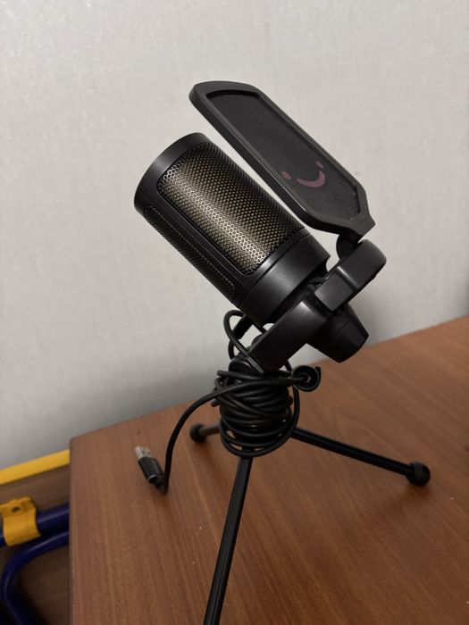 Микрофон Fifine a6v