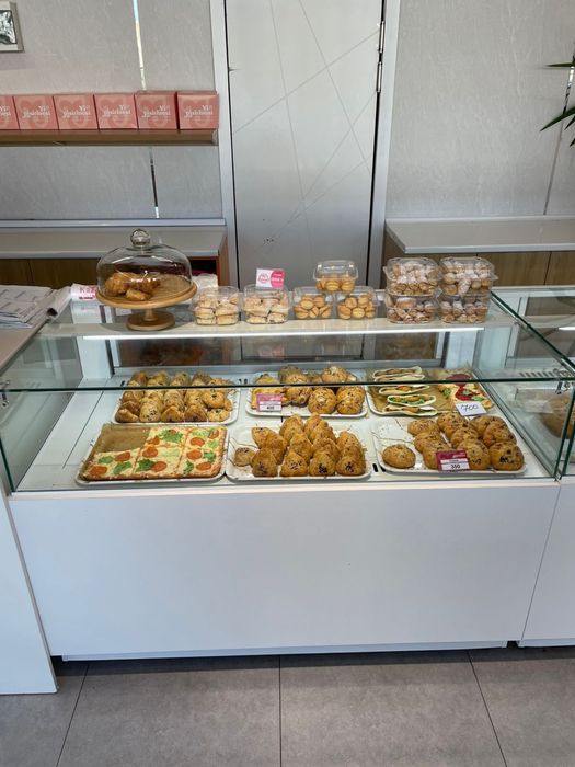 Витринные холодильники / В Отличном состояние