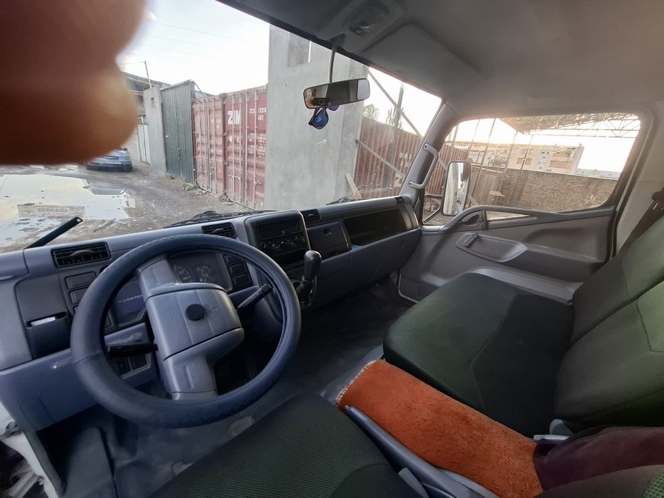 Mitsubishi fuso 2007y