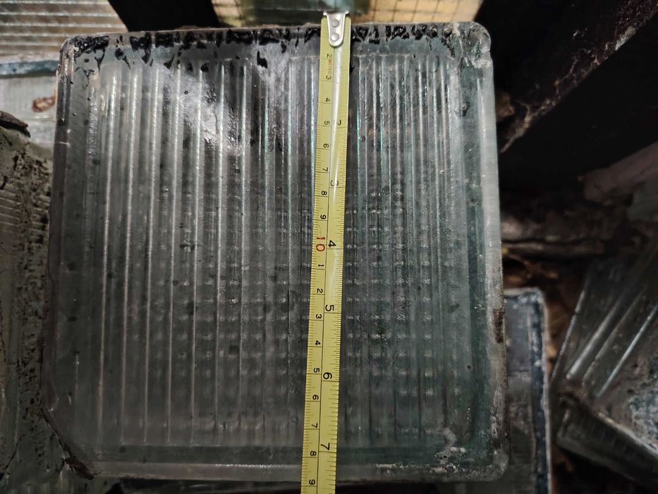 Продавам Стъклени тухли