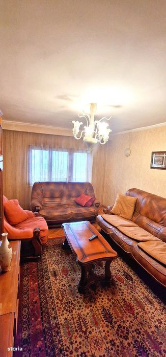 Trei camere decomandat etajul 1, Dacia