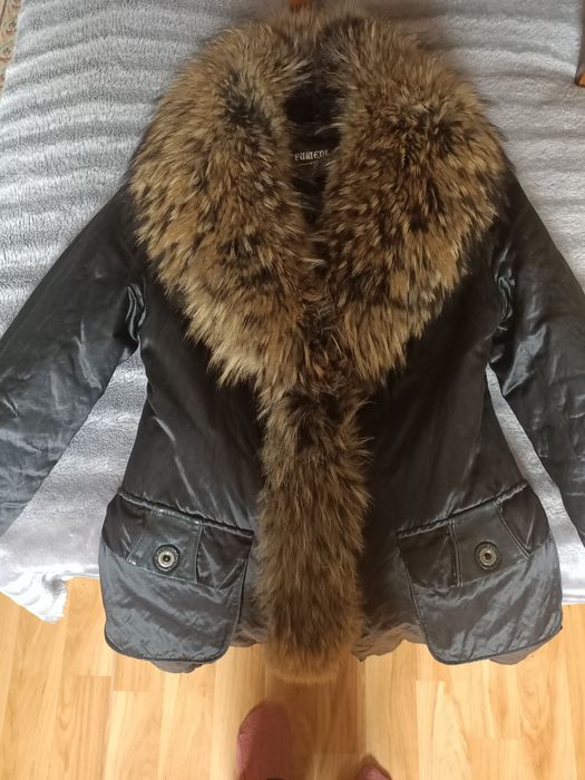 Парка зимняя куртка.