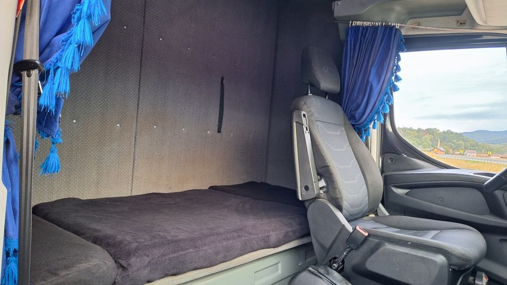 Iveco Daily 35S18 / 3.0 DIESEL /  Automat