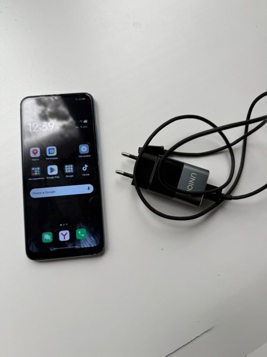 Продам Samsung A12 в отличном состоянии