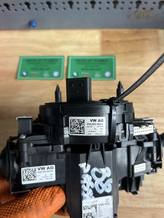 Spiră Volan Passat B8 5Q0 953 569 A