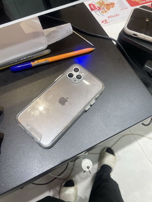 Продам iPhone 11 pro