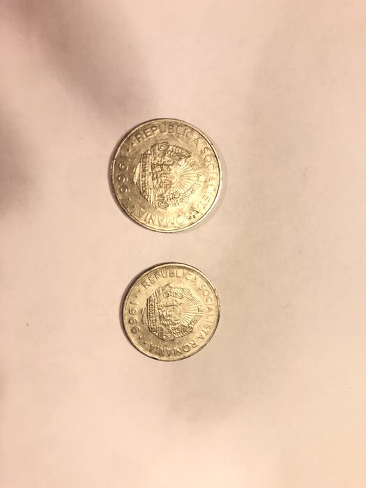 Monede diferite modele și țări