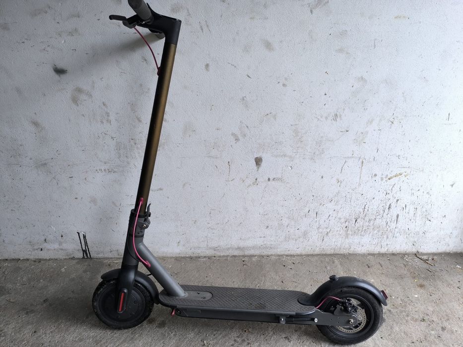 Xiaomi Mi Electric Scooter M365