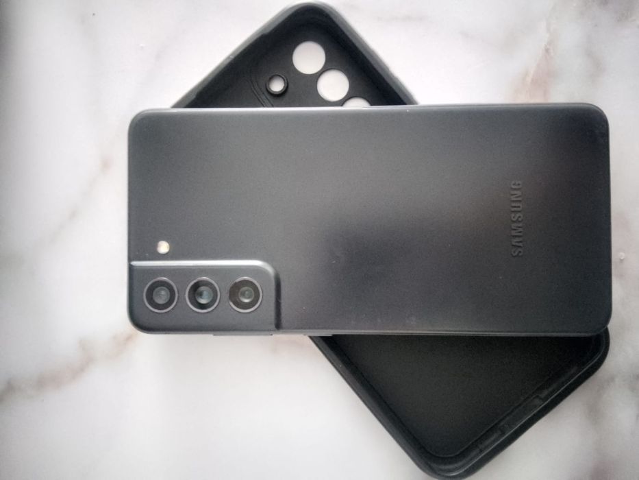 Обменяю Samsung galaxy s21 fe