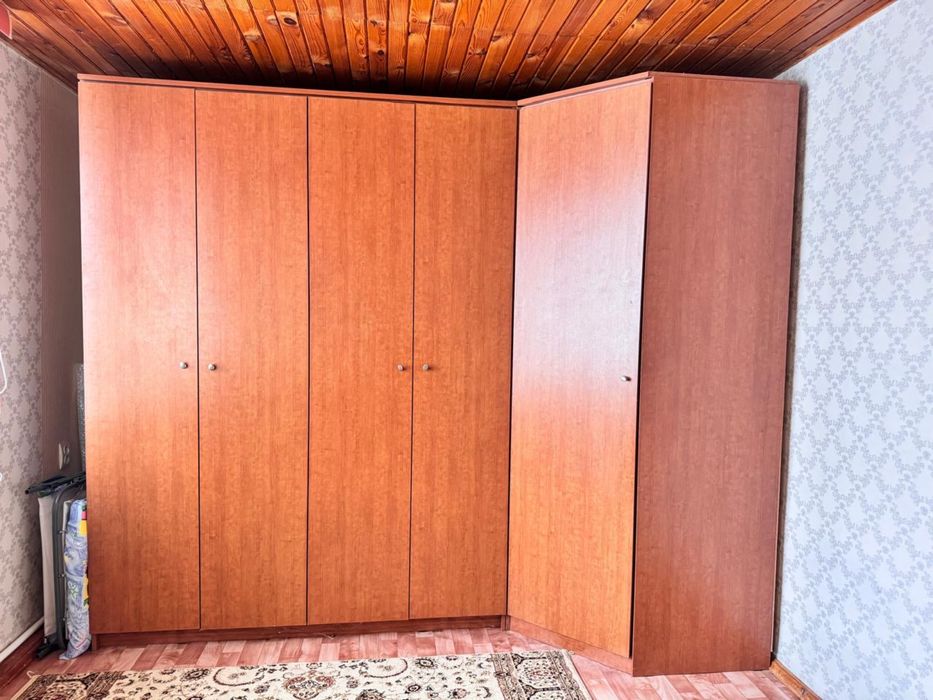 Продаются шкафы и комод