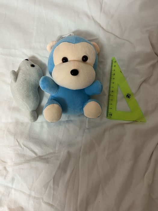 Две мягкие игрушки