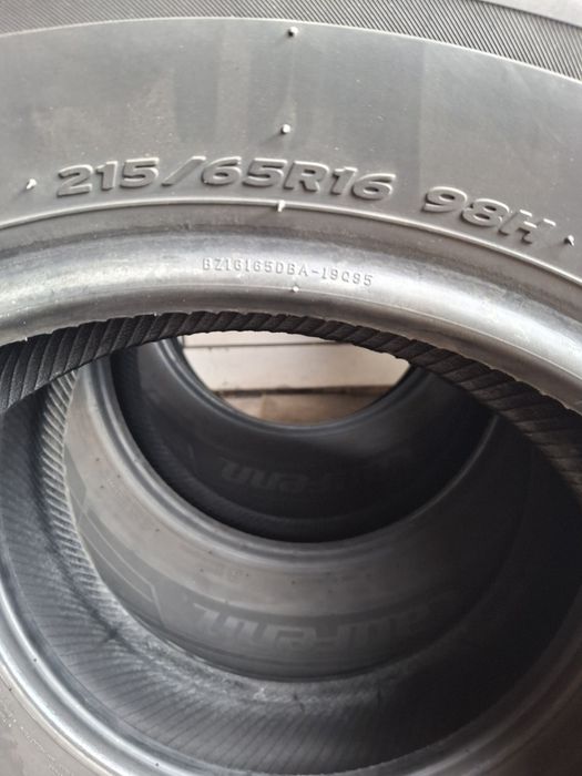 Patru anvelope de vară LAUFENN 215 /65 R16