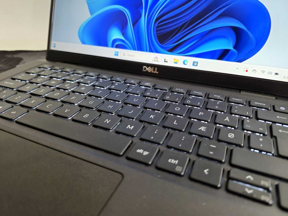 Dell Latitude 7320 13,3"FullHD i5-1145G7 256 GB SSD 8 GB RAM