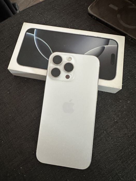 Iphone 16 pro max 256gb impecabil