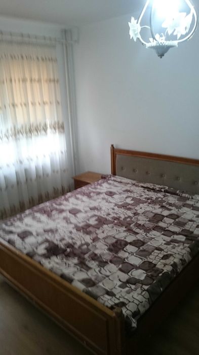 P.F.-Inchiriez Apartament 2 Camere SD. Conf.1 Etaj 1 Tatarasi-Flora
