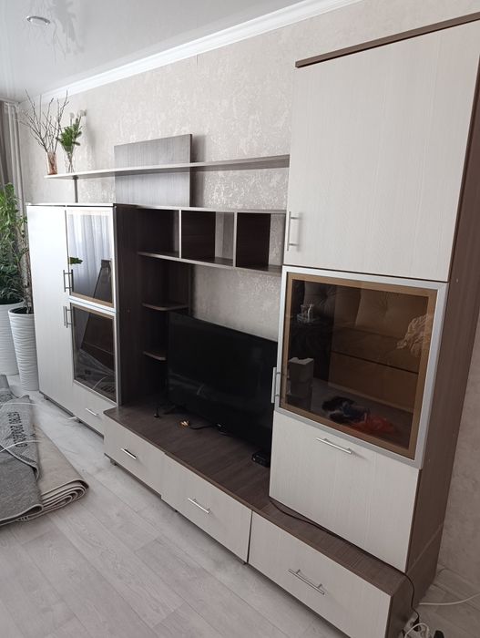 Продам шкаф в гостиную