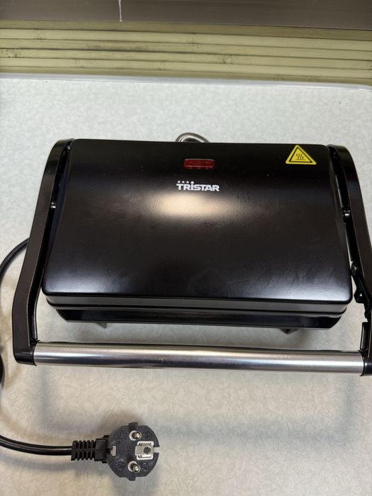 Електрическа скара Tristar GR-2650 700W