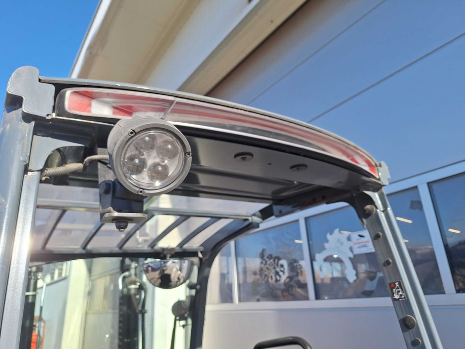 Електрокар Toyota 8FBE16T Дуплекс мачта със свободен ход - 3 300 мм