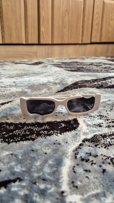 Ochelari de soare Off White Cady albi