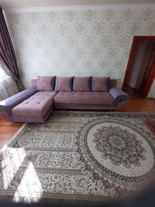 Продам удобный вместительный диван