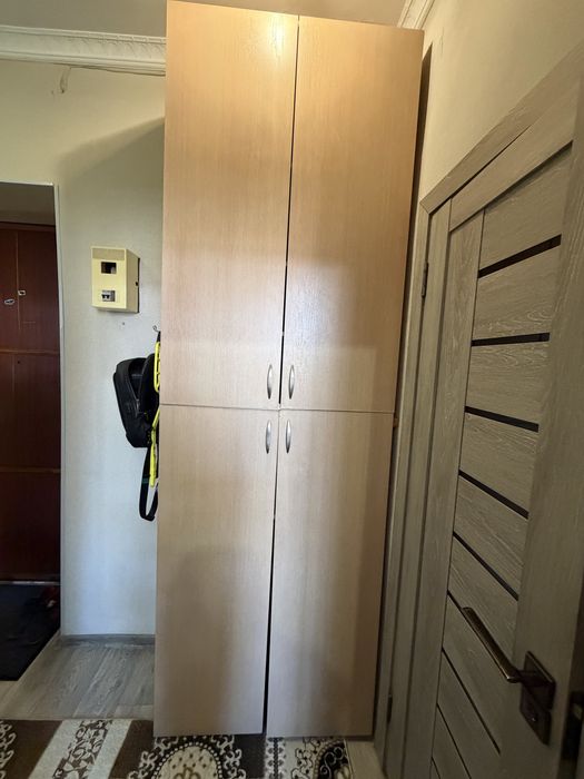 Продам прихожую.