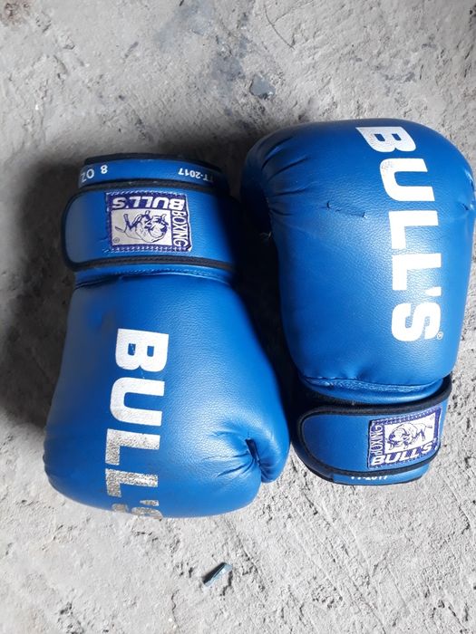 боксерские перчатка