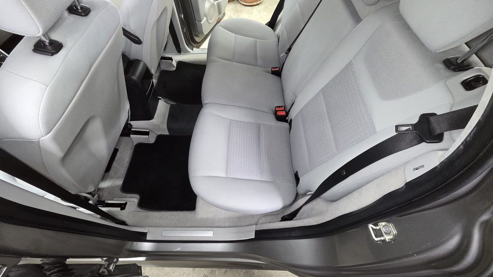 Vand Mercedes-Benz B200