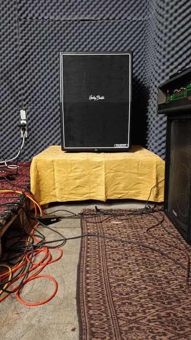Кабинет за китара Harley Benton 2x12"