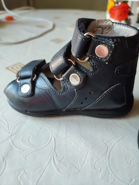 Продам антиварусную обувь