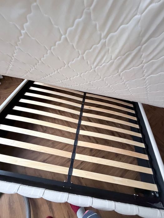 Продам двухспальную кровать