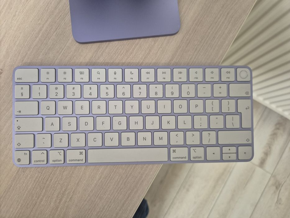 Sistem Desktop PC iMac (2021) cu Magic Keyboard + Mouse