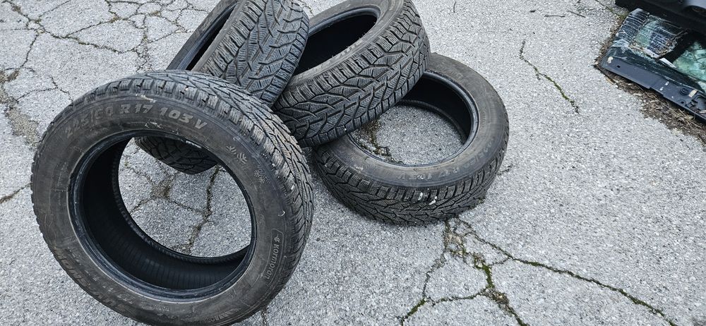 225/60/17 зимни гуми