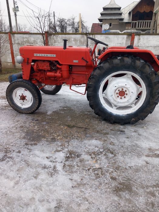 Vând tractor international 430 D