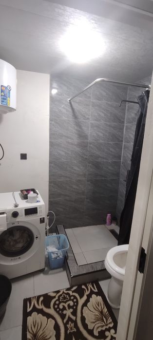 Qorasuda 2 honali uy 1 etaj sotladi ,Тошкент вилояти Корасуда, Продает