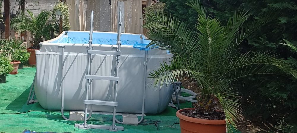 Oferă piscină  Bestwai